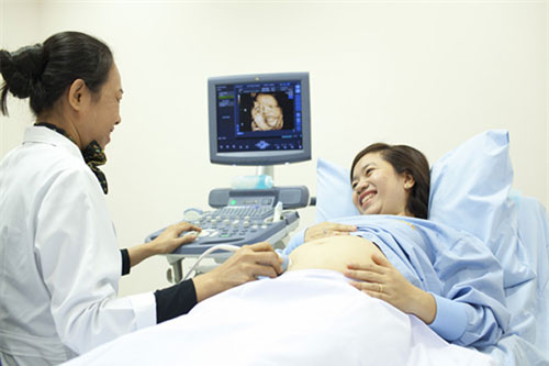 Thai 18 tuần có nên đi siêu âm